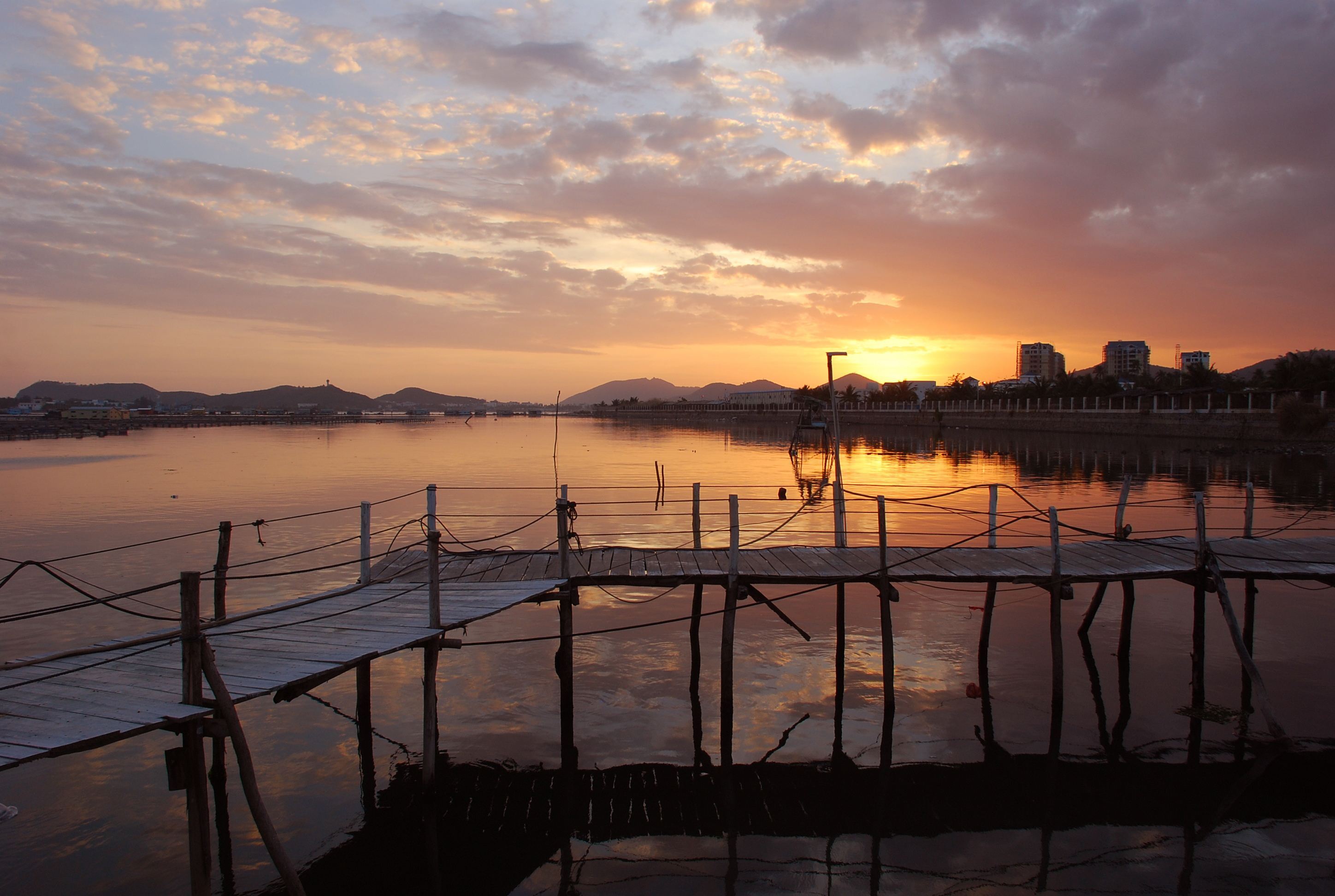 海南渔村的诗意与慵懒 一场让人“后悔”抵达的美妙旅行